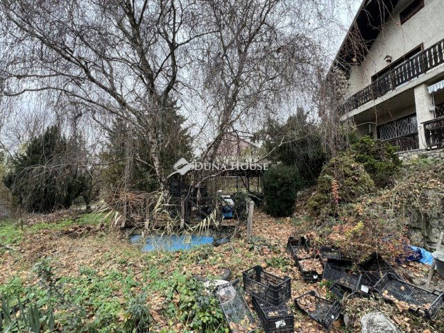 Eladó családi ház, Budapesten, XXII. kerületben, Bencés utcában