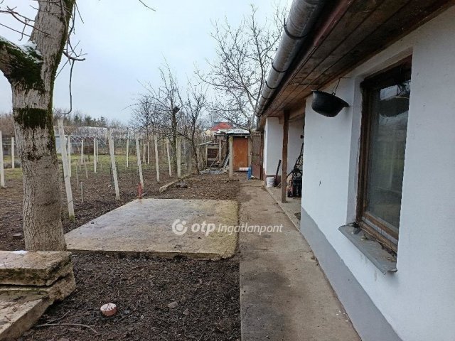 Eladó családi ház, Sárándon 78 M Ft, 2+1 szobás