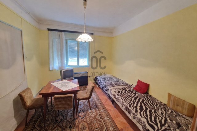 Eladó családi ház, Tatán 59.9 M Ft, 3 szobás