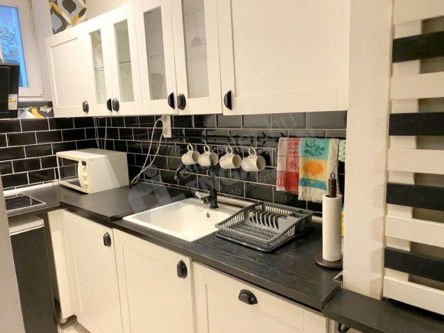 Kiadó téglalakás, albérlet, XII. kerületben, Istenhegyi úton