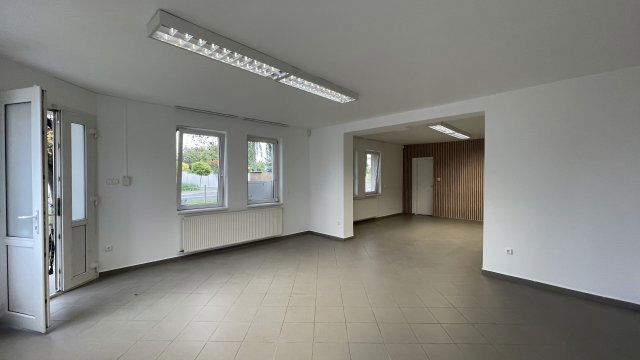 Eladó üzlethelyiség, Győrött 73 M Ft, 1 szobás