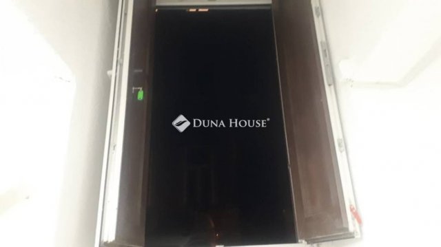 Eladó ipari ingatlan, Budapesten, VIII. kerületben 18.9 M Ft