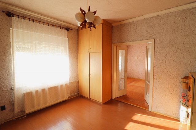 Eladó családi ház, Dabason 38 M Ft, 2 szobás