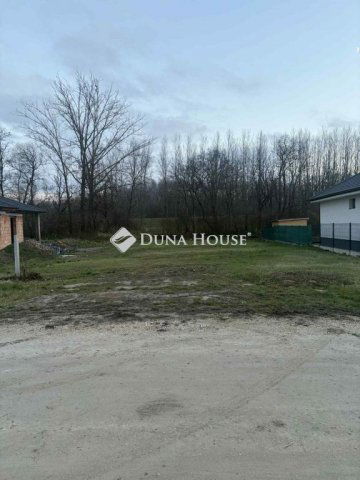 Eladó telek, Győrzámolyon 35.99 M Ft / költözzbe.hu