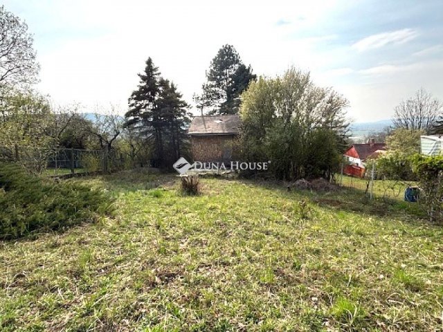 Eladó telek, Esztergomban, Vöröskői úton 25.9 M Ft