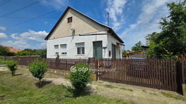 Eladó családi ház, Kabán 34.8 M Ft, 3 szobás