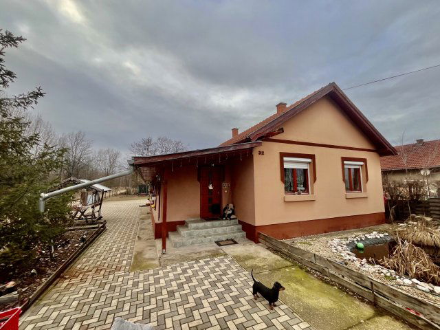 Eladó családi ház, Csemőn 55 M Ft, 3 szobás
