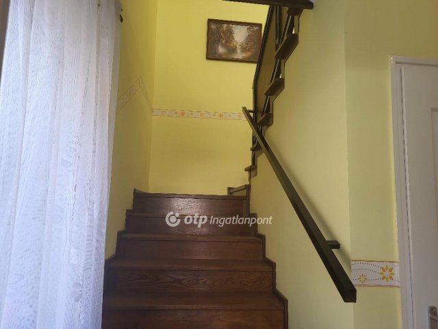 Eladó családi ház, Boldogon 145.8 M Ft, 4+1 szobás