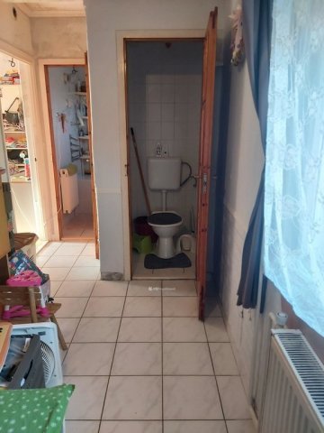 Eladó családi ház, Pilisszántón 94.9 M Ft, 5+2 szobás