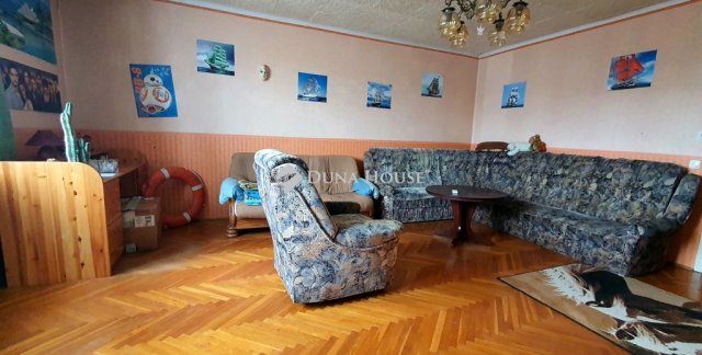 Eladó téglalakás, Szombathelyen 74.9 M Ft, 4 szobás