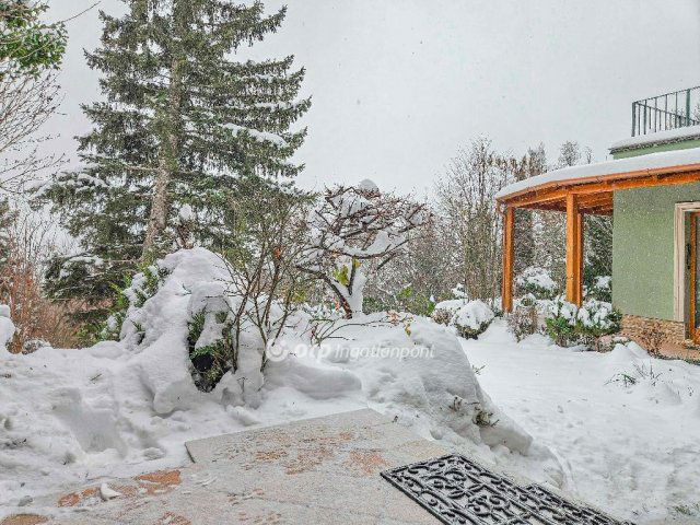 Eladó téglalakás, Budakeszin 167.8 M Ft, 3 szobás