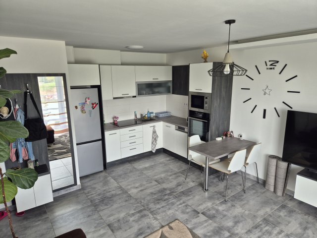 Eladó téglalakás, Székesfehérvárott, Tasnádi utcában 59 M Ft