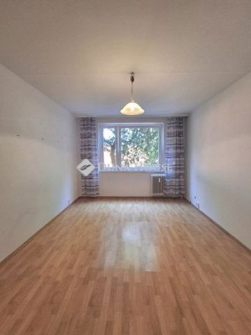Eladó panellakás, Debrecenben 56.5 M Ft, 2 szobás