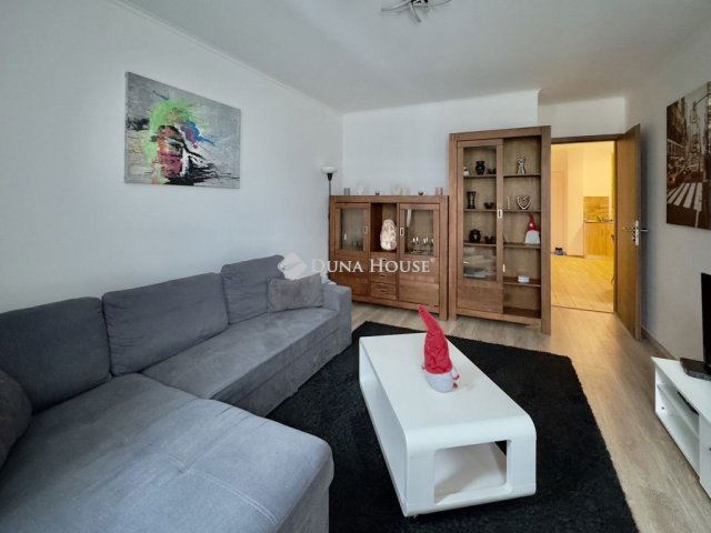 Eladó téglalakás, Budapesten, VIII. kerületben 86 M Ft