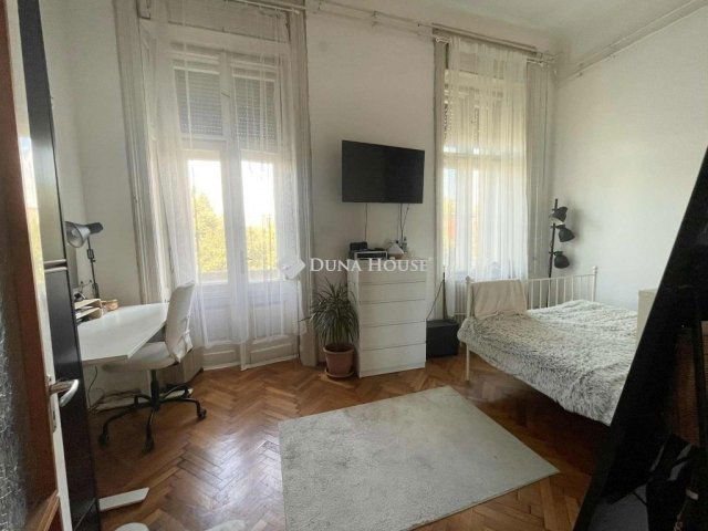 Eladó téglalakás, Budapesten, VI. kerületben 129.9 M Ft