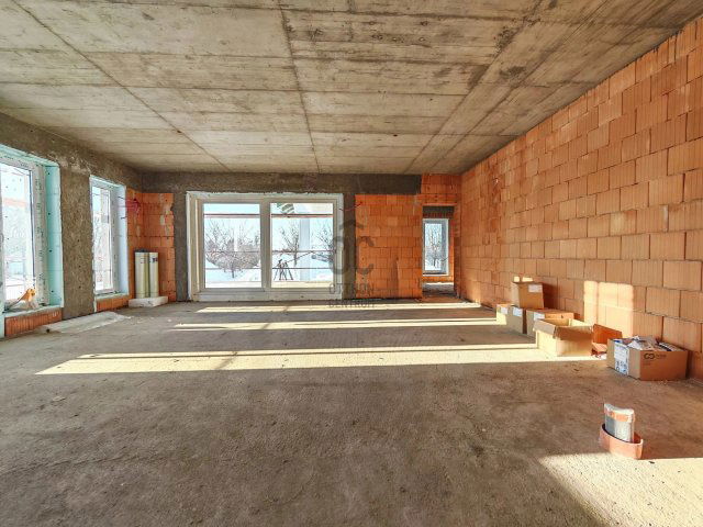 Eladó családi ház, Székesfehérvárott 170 M Ft, 5 szobás