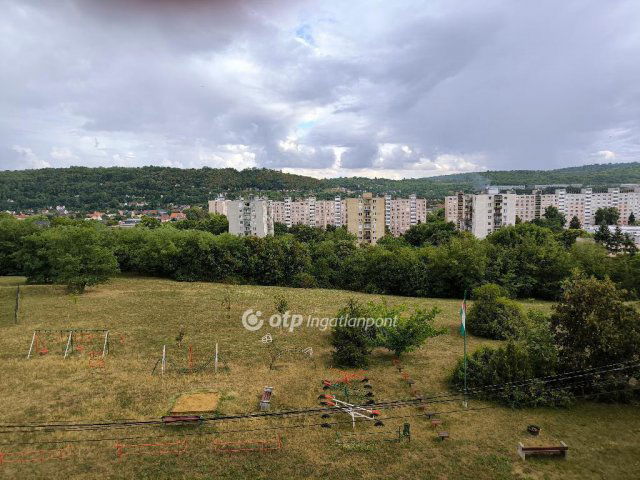 Eladó téglalakás, Miskolcon 46.9 M Ft, 3 szobás