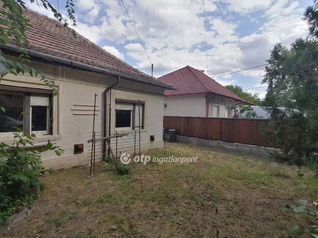 Eladó ikerház, Debrecenben 85.9 M Ft, 3 szobás