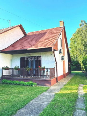 Eladó családi ház, Tiszafüreden 49.9 M Ft, 3 szobás