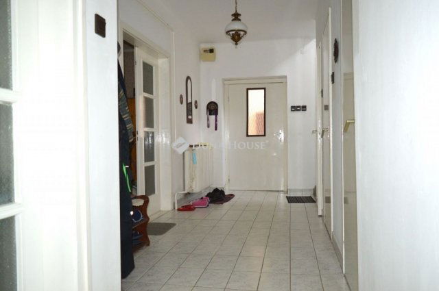 Eladó ikerház, Debrecenben 72 M Ft, 5 szobás