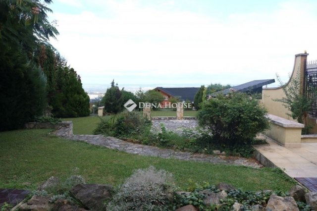 Eladó téglalakás, Budapesten, III. kerületben 326 M Ft, 5 szobás