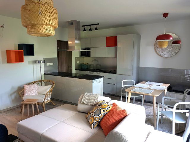 Eladó téglalakás, Tatán 128 M Ft, 4 szobás