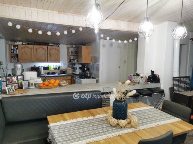 Eladó nyaraló, Faddon 40 M Ft, 1+3 szobás / költözzbe.hu