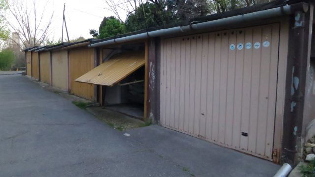 Eladó garázs, Budapesten, XXII. kerületben 9.55 M Ft