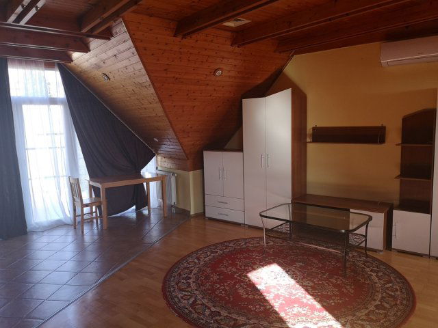 Kiadó téglalakás, albérlet, Pécsett 220 E Ft / hó, 2+1 szobás