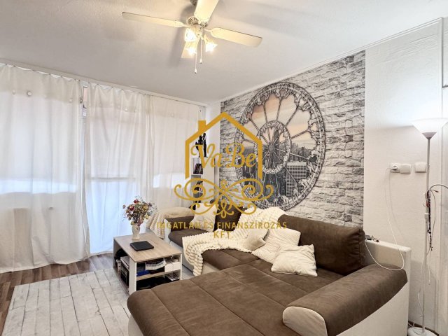 Eladó panellakás, Egerben 42.9 M Ft, 2 szobás