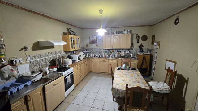 Eladó családi ház, Kunbaján 7.99 M Ft, 3 szobás