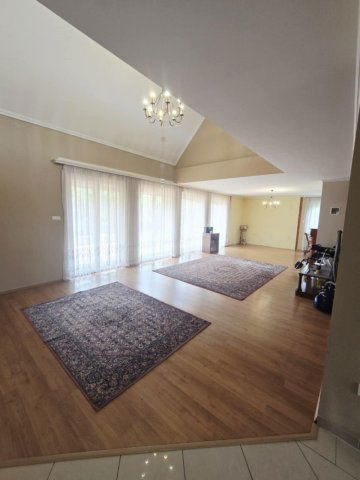 Eladó családi ház, Mosonmagyaróváron 129.9 M Ft, 6 szobás