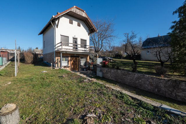 Eladó családi ház, Bajon 29 M Ft, 3 szobás