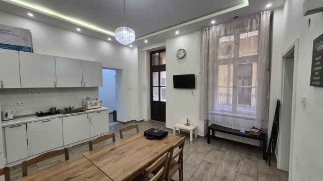 Eladó téglalakás, Budapesten, VI. kerületben, Mozsár utcában