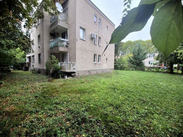 Eladó téglalakás, Budapesten, III. kerületben 102 M Ft, 3 szobás