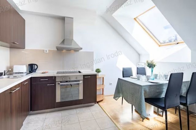 Kiadó téglalakás, albérlet, Budapesten, VII. kerületben