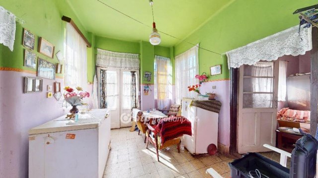 Eladó családi ház, Nyírkarászon 10 M Ft, 1 szobás