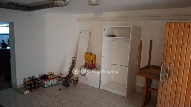 Eladó családi ház, Budapesten, II. kerületben 225 M Ft