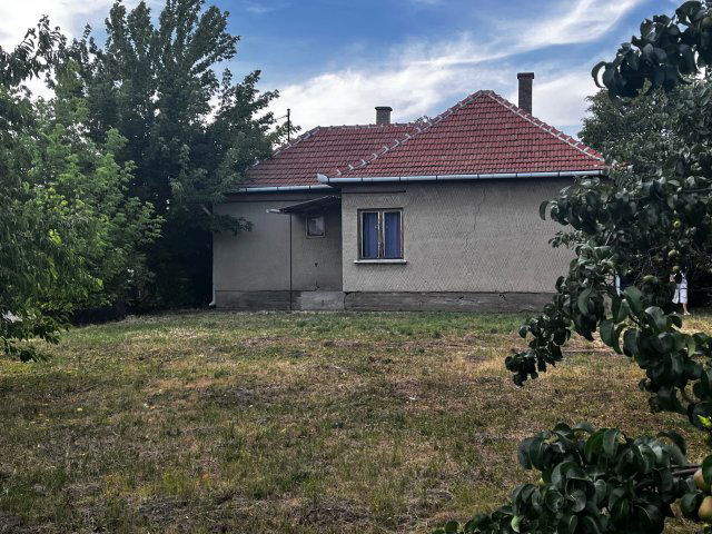 Eladó családi ház, Jászárokszálláson, Nyár utcában 16.9 M Ft