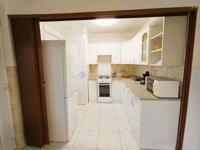 Eladó téglalakás, Mohácson 37.8 M Ft, 3 szobás