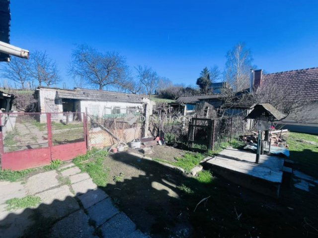 Eladó családi ház, Előszálláson, Petőfi Sándor utcában