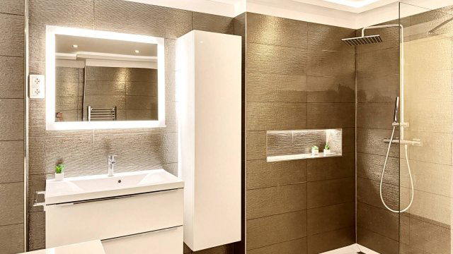 Eladó családi ház, Szentendrén 395.9 M Ft, 6+1 szobás