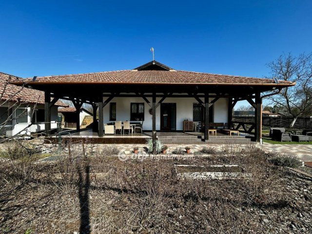 Eladó nyaraló, Debrecenben 279 M Ft, 3+1 szobás