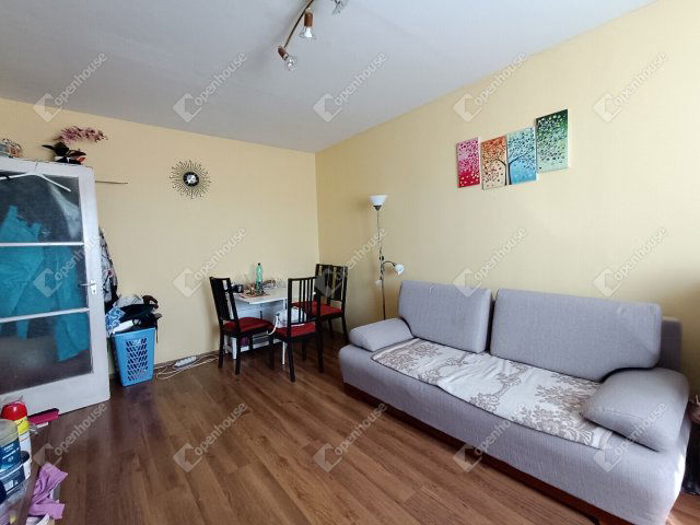 Eladó panellakás, Sopronban 37 M Ft, 2 szobás