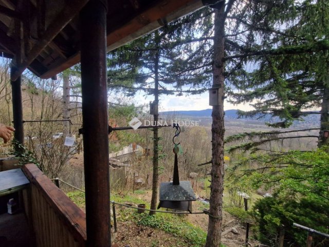 Eladó családi ház, Budapesten, II. kerületben 68.9 M Ft