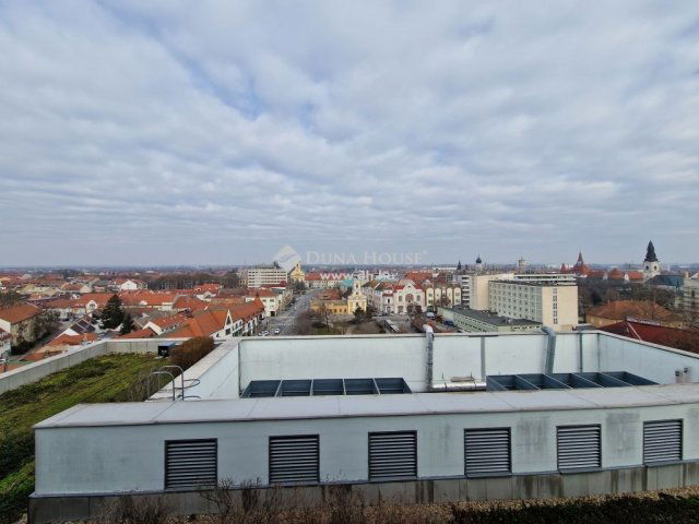 Eladó iroda, Kecskeméten 140 M Ft / költözzbe.hu