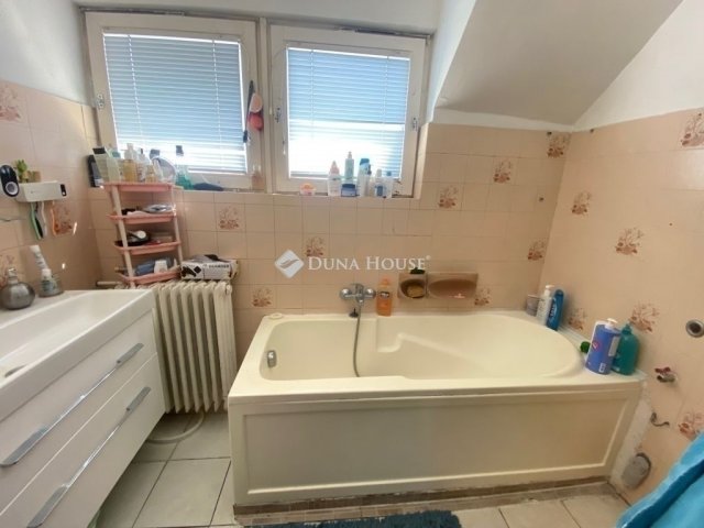 Eladó családi ház, Budapesten, XVIII. kerületben 139 M Ft