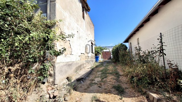 Eladó családi ház, Pécsett 39 M Ft, 4 szobás
