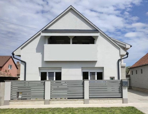 Eladó családi ház, Hajdúszoboszlón 118 M Ft, 5 szobás