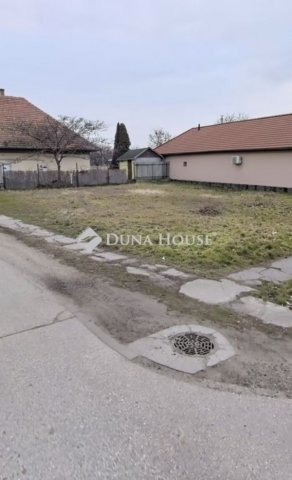 Eladó telek, Pilisen 15 M Ft / költözzbe.hu